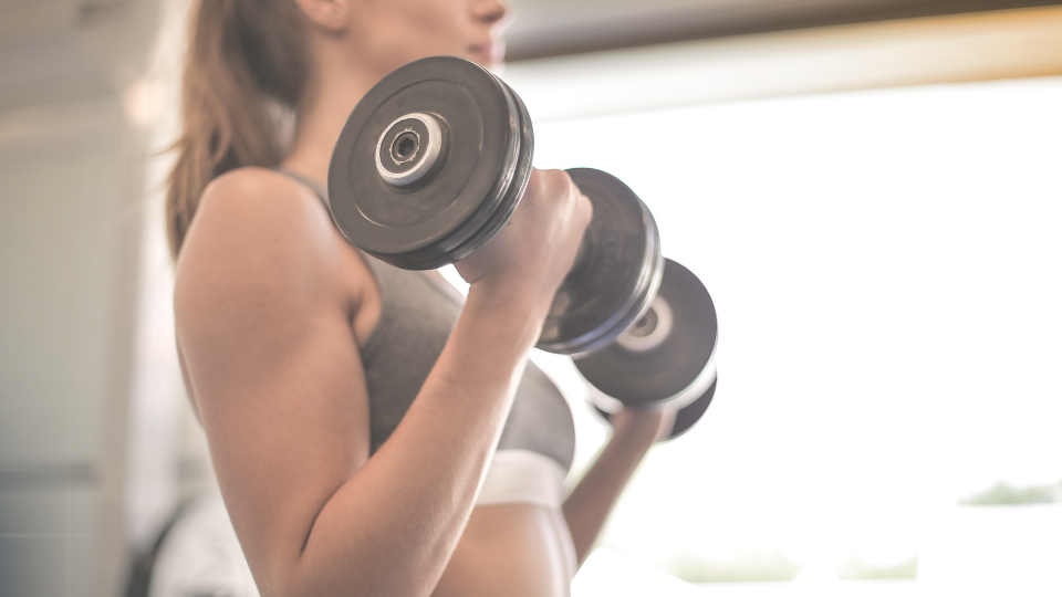 Read more about the article At what age is it safe to start weight training